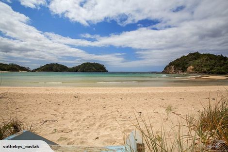 Photo of property in 27 Waetford Road, Matapouri, Whangarei, 0173
