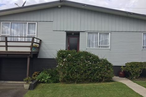 Photo of property in 116a Mcleod Road, Te Atatu South, Auckland, 0610