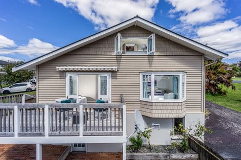 Photo of property in 1/23 Quebec Road, Milford, Auckland, 0620