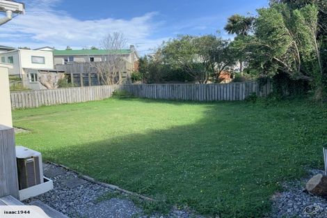 Photo of property in 13f2 Oswald Crescent, Paparangi, Wellington, 6037