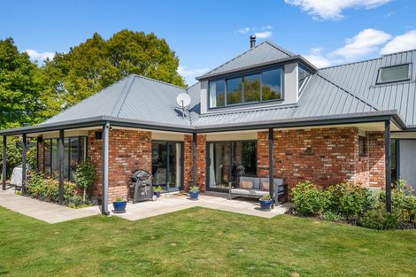 Photo of property in 9 Inglewood Place, Avonhead, Christchurch, 8042
