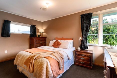 Photo of property in 3 Woburn Place, Takaro, Palmerston North, 4412