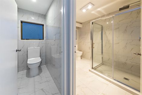 Photo of property in 2/16 Great South Road, Manurewa, Auckland, 2102