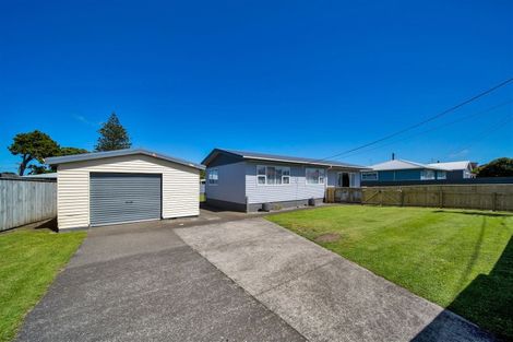 Photo of property in 1 Waihi Road, Hawera, 4610