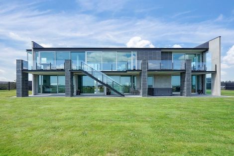 Photo of property in 89 Sunrise Drive, Seaward Bush, Invercargill, 9812