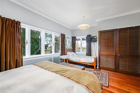 Photo of property in 195 Golf Road, Titirangi, Auckland, 0604