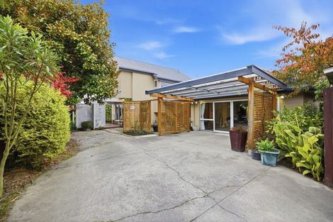 Photo of property in 2/122 Harewood Road, Papanui, Christchurch, 8053