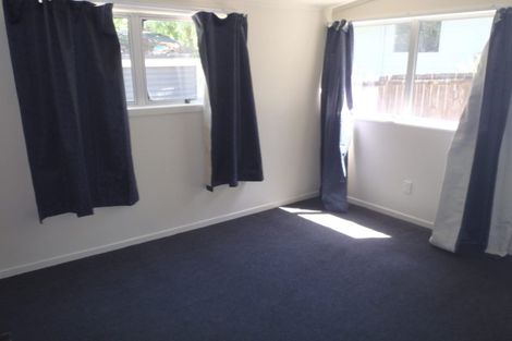 Photo of property in 99 Kemp Road, Massey, Auckland, 0614