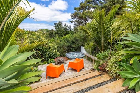 Photo of property in 1154a East Coast Road, Redvale, Auckland, 0794
