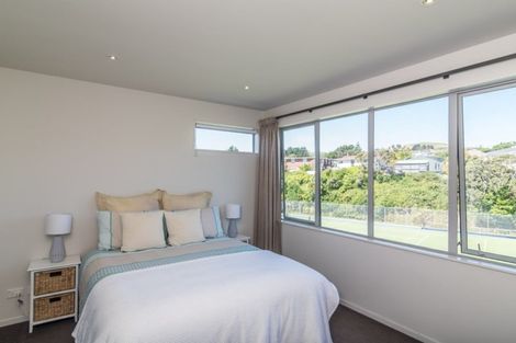 Photo of property in 46u2 Bracken Road, Paparangi, Wellington, 6037