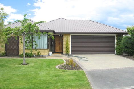 Photo of property in 12 Innisfree Place, Northwood, Christchurch, 8051