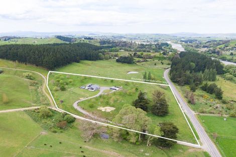 Photo of property in 180a Tikokino Road, Waipawa, 4273