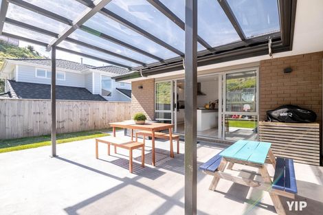 Photo of property in 21 Bickerton Rise, Churton Park, Wellington, 6037