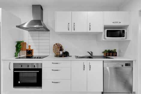 Photo of property in 8/113 Knighton Road, Hillcrest, Hamilton, 3216