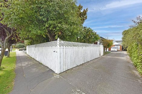 Photo of property in 42 Nortons Road, Avonhead, Christchurch, 8042