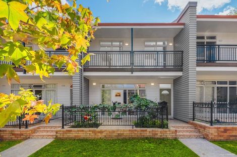 Photo of property in 3/44 Carlos Drive, Flat Bush, Auckland, 2016