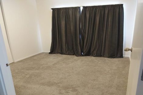 Photo of property in 454 Swanson Road, Ranui, Auckland, 0612