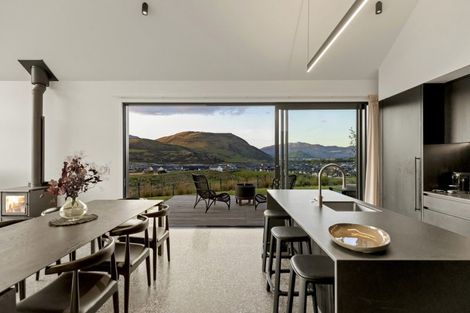 Photo of property in 3 Wanderer Lane, Jacks Point, Queenstown, 9371