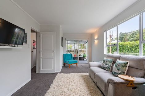 Photo of property in 18a Burma Road, Khandallah, Wellington, 6035