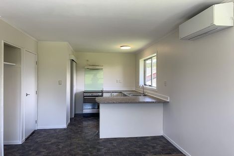Photo of property in 10 Ciprian Place, Henderson, Auckland, 0612