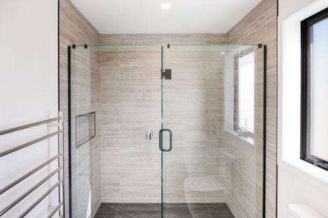 Photo of property in 75 Atlantic Drive, Fitzherbert, Palmerston North, 4410