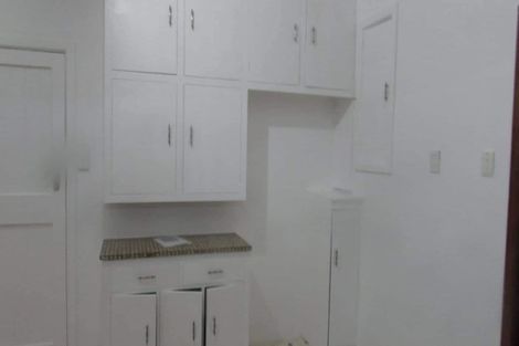 Photo of property in 137 Whites Line East, Waiwhetu, Lower Hutt, 5010