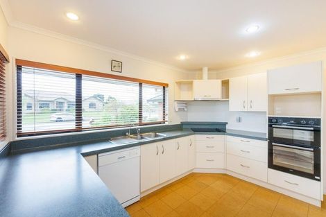 Photo of property in 31 Johnstone Drive, Fitzherbert, Palmerston North, 4410