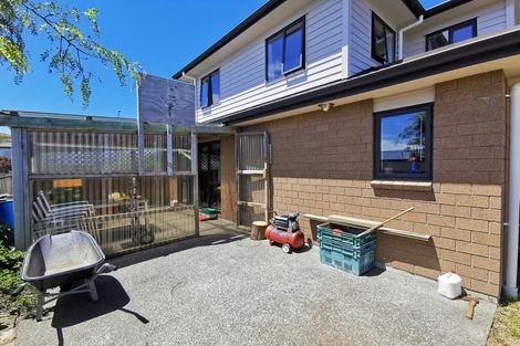 Photo of property in 213 Mark Avenue, Grenada Village, Wellington, 6037