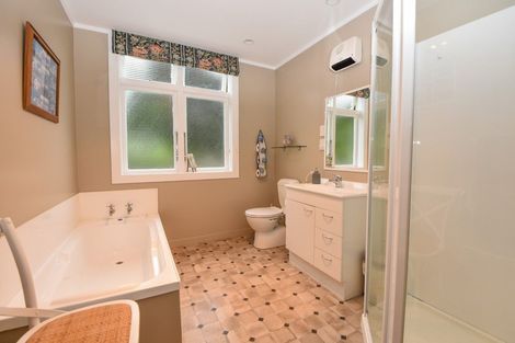 Photo of property in 60 Kuratawhiti Street, Greytown, 5712