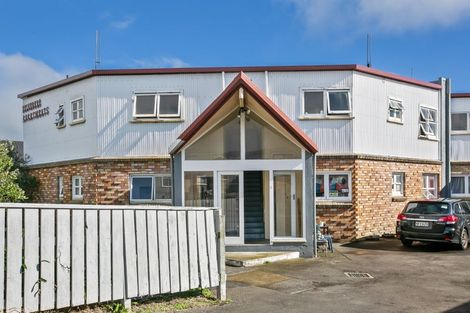 Photo of property in 2/184 Powderham Street, New Plymouth, 4310