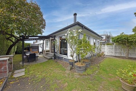 Photo of property in 42 Nortons Road, Avonhead, Christchurch, 8042