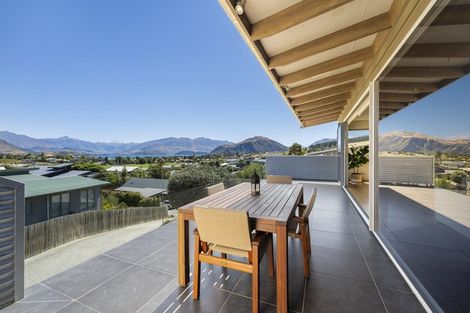 Photo of property in 10b Hogan Lane, Wanaka, 9305