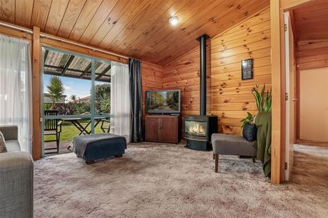 Photo of property in 2/111 Beach Road, Castor Bay, Auckland, 0620