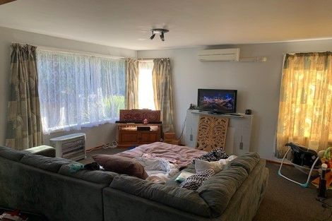 Photo of property in 77 Staveley Street, Avonhead, Christchurch, 8042