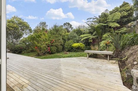 Photo of property in 54 Salford Street, Newlands, Wellington, 6037