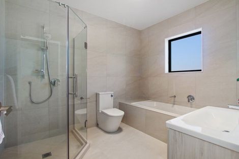 Photo of property in 16 Awa Avenue, Helensville, 0800