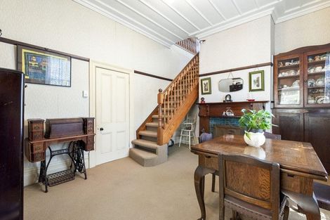 Photo of property in 28 Queens Parade, Devonport, Auckland, 0624