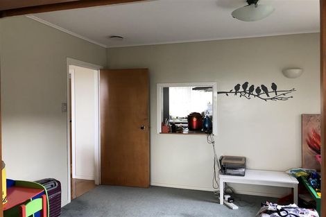 Photo of property in 89 Stottholm Road, Titirangi, Auckland, 0604