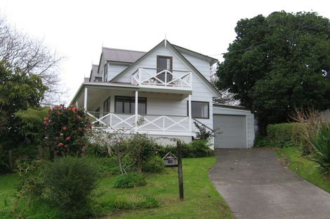 Photo of property in 13 Makiri Street, Helensville, 0800