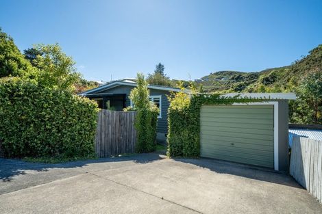 Photo of property in 273 Middleton Road, Glenside, Wellington, 6037