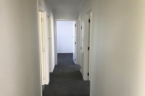 Photo of property in 2 Clendon Place, Manurewa, Auckland, 2102