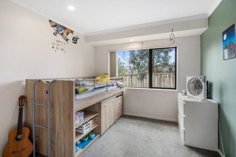 Photo of property in 60 Cabeleigh Drive, Helensville, 0800