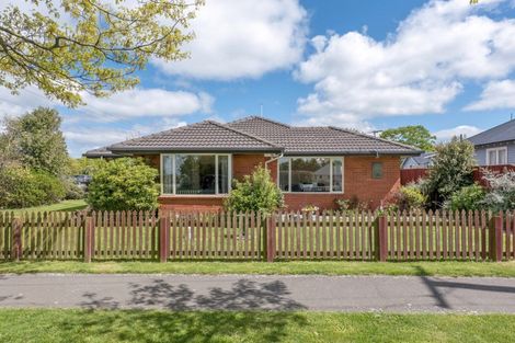 Photo of property in 16 Clinton Street, Darfield, 7510