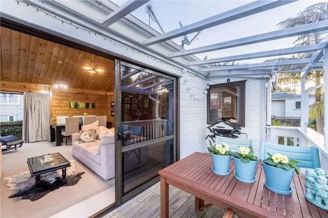 Photo of property in 1/10 Denby Lane, Northcote Point, Auckland, 0627