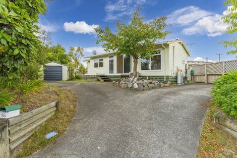 Photo of property in 16 Te Hatepe Avenue, Taupo, 3330