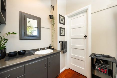 Photo of property in 101 Alexandra Crescent, Hastings, 4122