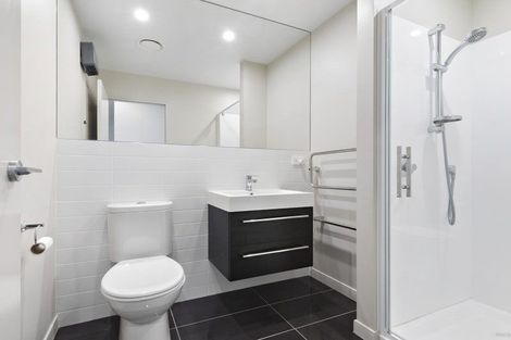 Photo of property in 2u6 Stone Street, Miramar, Wellington, 6022