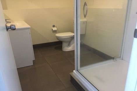 Photo of property in 8d Schnapper Rock Road, Schnapper Rock, Auckland, 0632