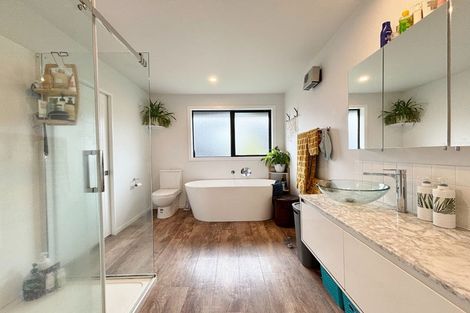 Photo of property in 19 Totara Drive, Duvauchelle, 7581