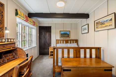 Photo of property in 23 Saint Michaels Crescent, Kelburn, Wellington, 6012